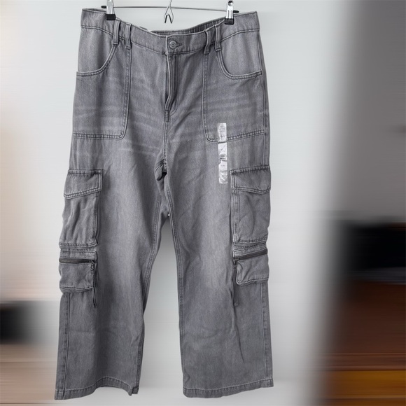 NWOT Aeropostale Gray Mid Rise Cargo jean Size XL - Picture 1 of 8